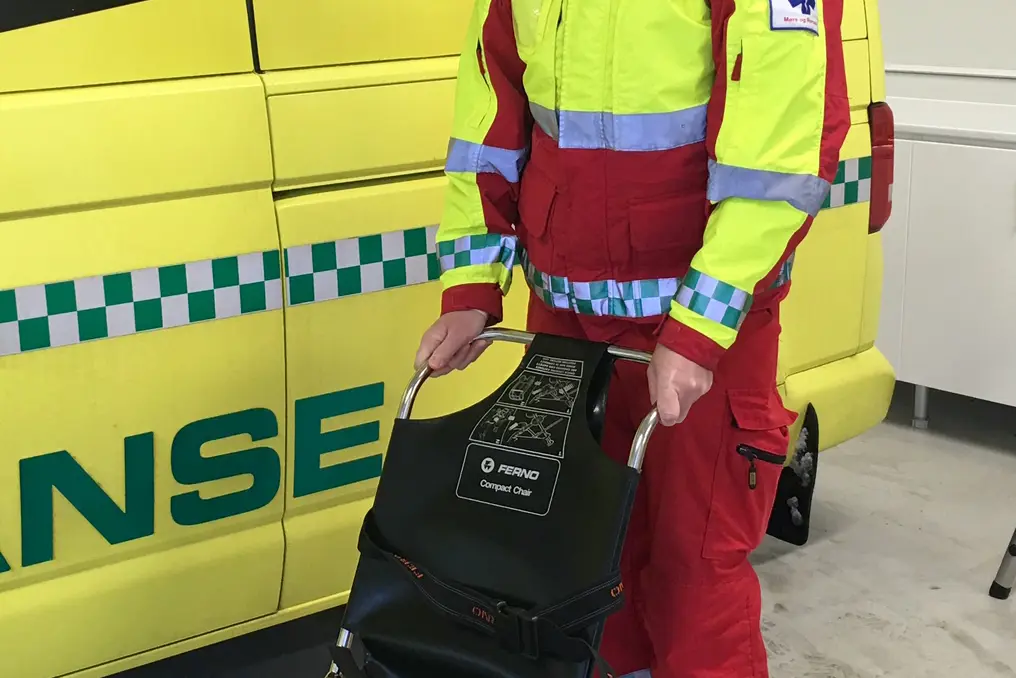 Tilsett med bårestol.jpg