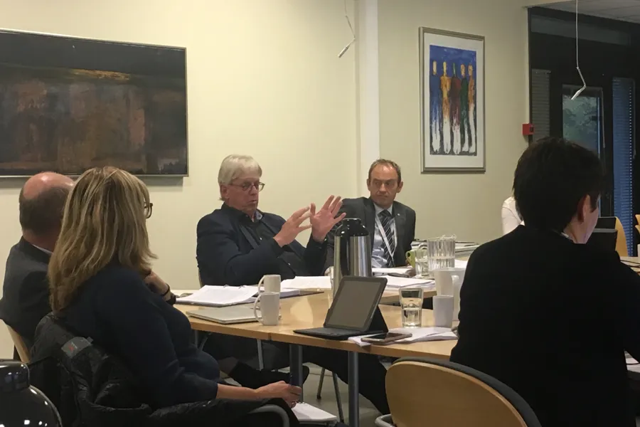 Styreleiar Stein Kinserdal og adm.dir Espen Remme i styremøtet 25. oktober 2017. 