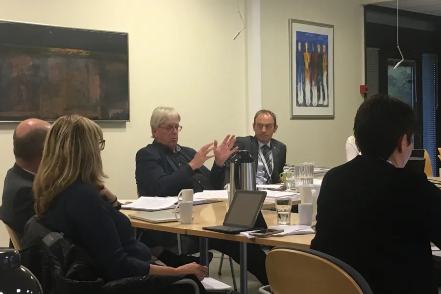 Styreleiar Stein Kinserdal og adm.dir Espen Remme i styremøtet 25. oktober 2017.