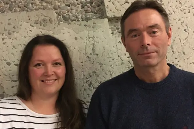 Prosjektgruppa for sjølvhjelpshandboka. Audiograf Siri Merete Bergseth og ØNH-lege Dag Sunde.